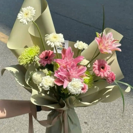 Bouquet de lirios y gerberas